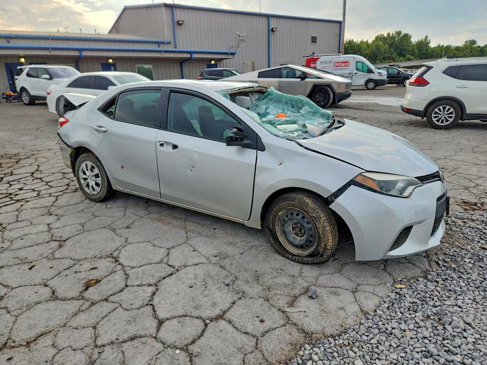 Photo 4 from auction – 2014 TOYOTA COROLLA with VIN 5YFBURHE5EP107107