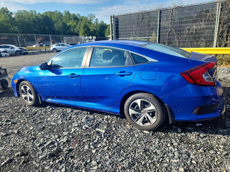 Photo 2 from auction – 2019 HONDA CIVIC with VIN 19XFC2F67KE016053