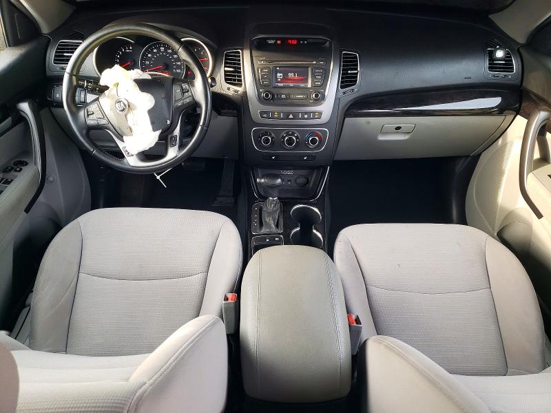 Photo 8 from auction – 2015 KIA SORENTO with VIN 5XYKT3A60FG575562