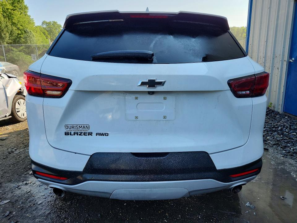 Photo 6 from auction – 2023 CHEVROLET BLAZER with VIN 3GNKBJR44PS177577