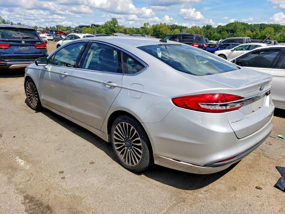 Photo 2 from auction – 2017 FORD FUSION with VIN 3FA6P0HD9HR165768