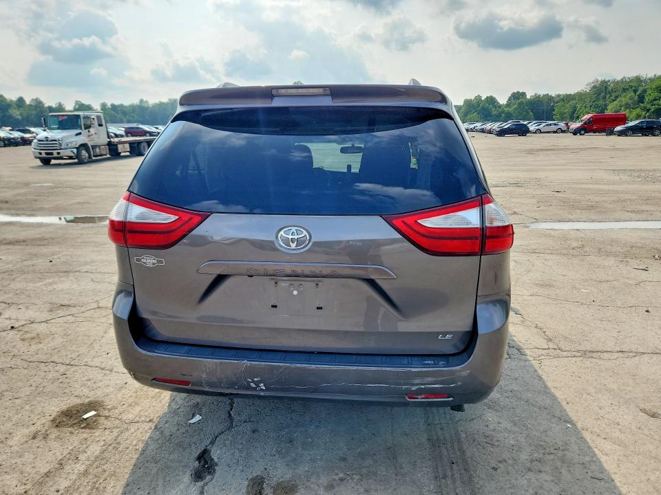 Photo 6 from auction – 2017 TOYOTA SIENNA with VIN 5TDKZ3DC1HS798196