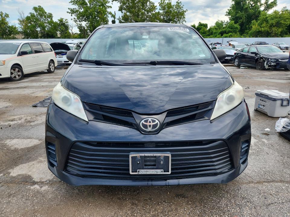 Photo 5 from auction – 2018 TOYOTA SIENNA with VIN 5TDZZ3DC3JS956896