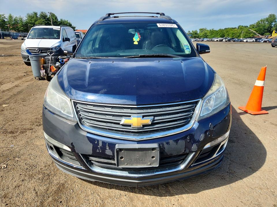 Photo 5 from auction – 2015 CHEVROLET TRAVERSE with VIN 1GNKVHKD6FJ121716