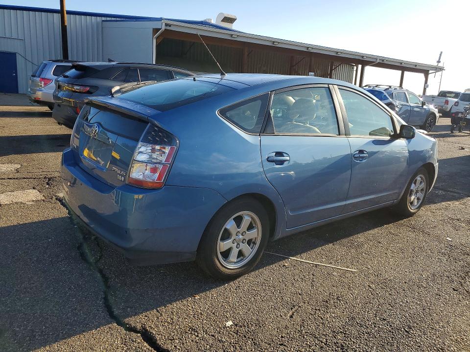 Photo 3 from auction – 2005 TOYOTA PRIUS with VIN JTDKB20U953049950
