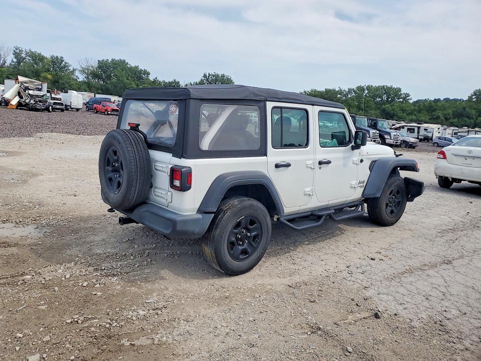 Снимка 3 от търг – 2018 JEEP WRANGLER UNLIMITED с VIN 1C4HJXDN8JW329526
