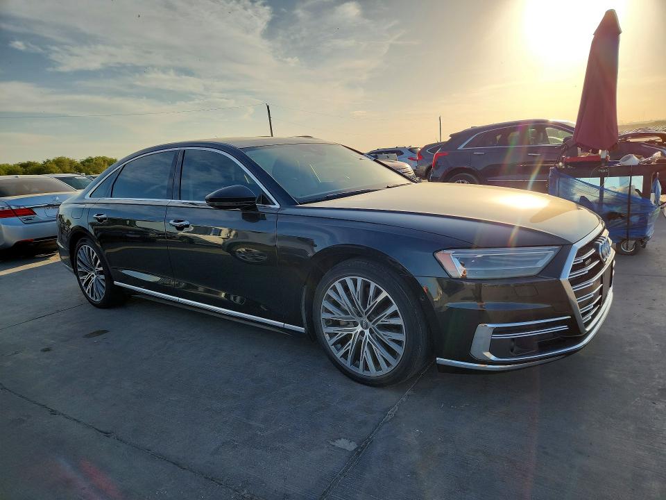 صورة رقم 4 من المزاد - 2019 AUDI A8 مع VIN WAU8DAF83KN015749