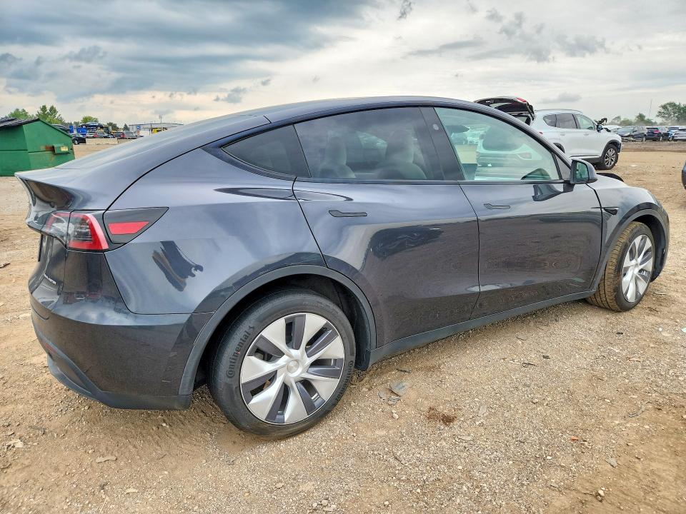 Photo 3 from auction – 2024 TESLA MODEL Y with VIN 7SAYGDEE7RF027045