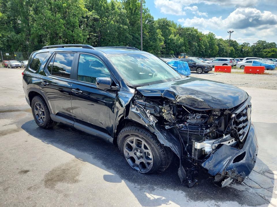 Photo 4 from auction – 2025 HONDA PILOT with VIN 5FNYG1H65SB176625