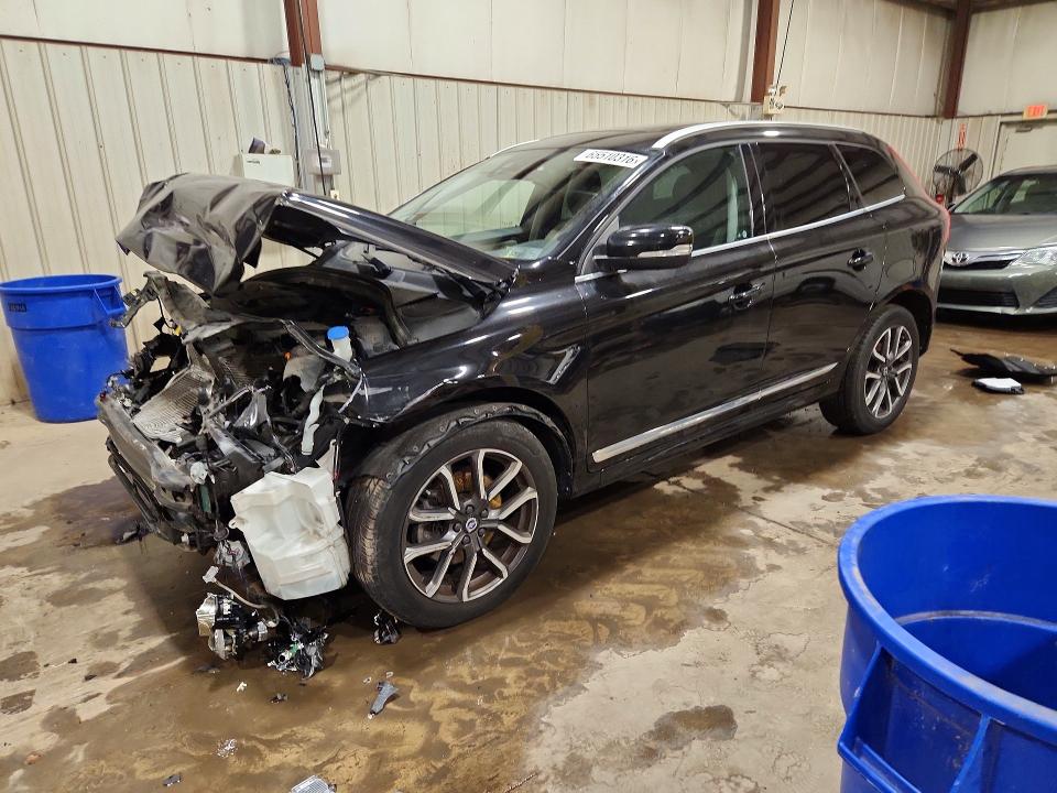 VOLVO XC60 2017 with VIN YV449MRR3H2067494 - Photo from auction