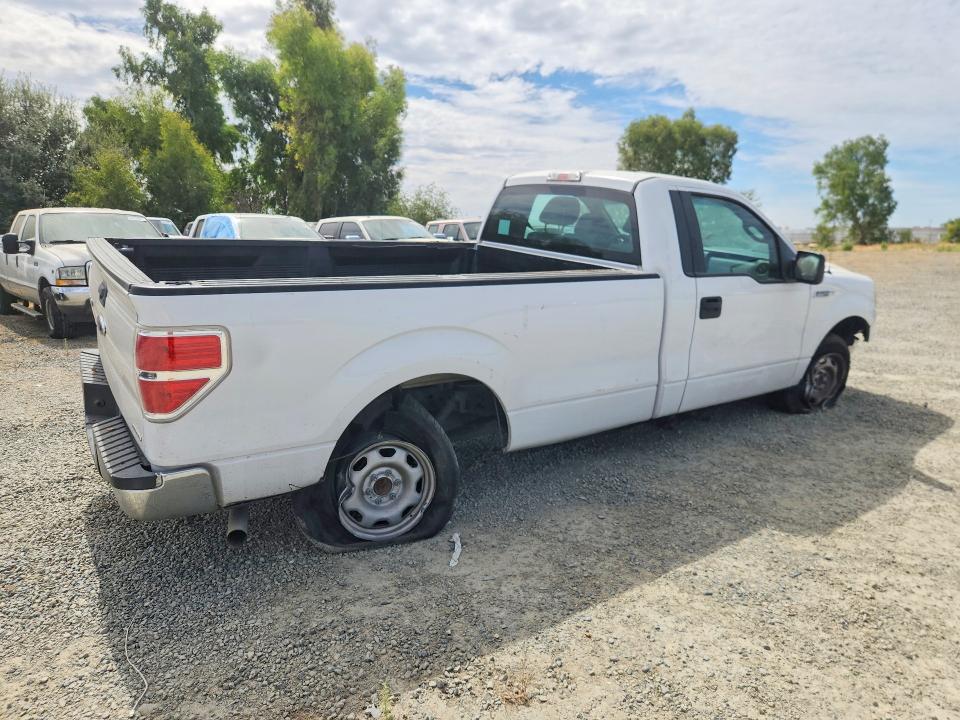 Photo 3 from auction – 2014 FORD F150 with VIN 1FTNF1CF3EKD84796