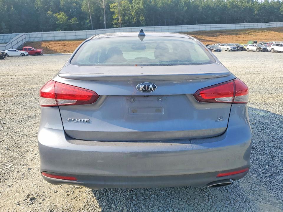 Photo 6 from auction – 2017 KIA FORTE with VIN 3KPFL4A75HE016606