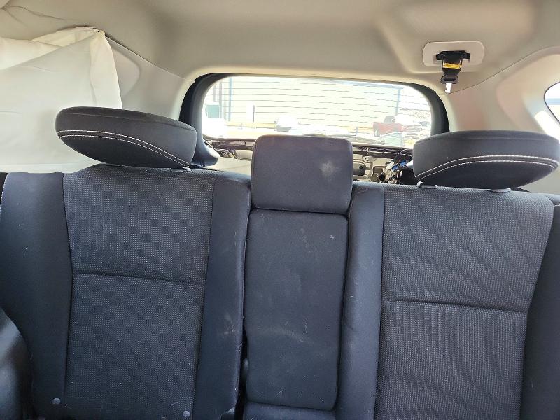 Photo 10 from auction – 2018 TOYOTA RAV4 with VIN 2T3WFREV9JW467089