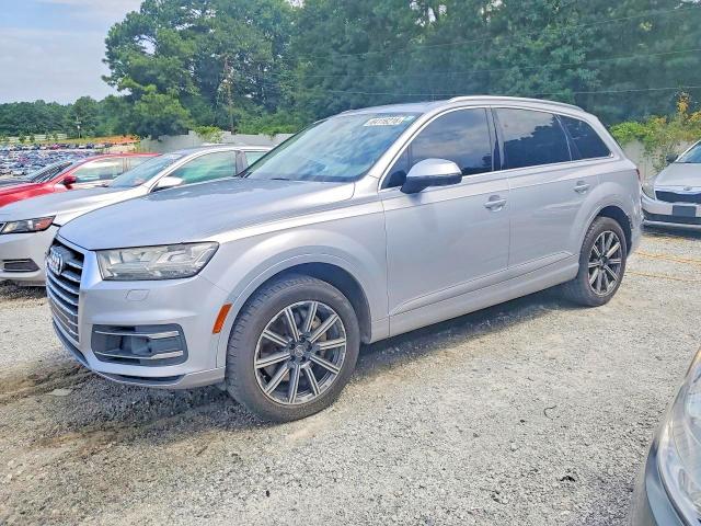 AUDI Q7 2017 with VIN WA1LAAF7XHD005838 - Photo from auction