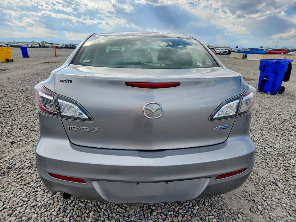 Photo 6 from auction – 2013 MAZDA 3 with VIN JM1BL1U7XD1813066