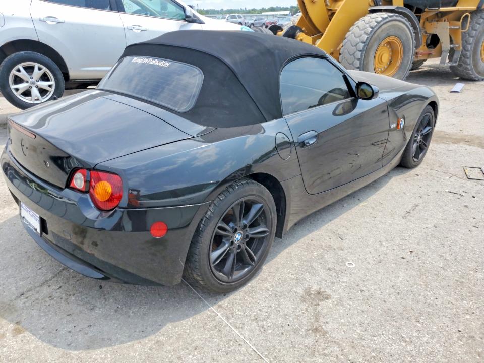 Photo 3 from auction – 2003 BMW Z4 with VIN 4USBT33453LS40268