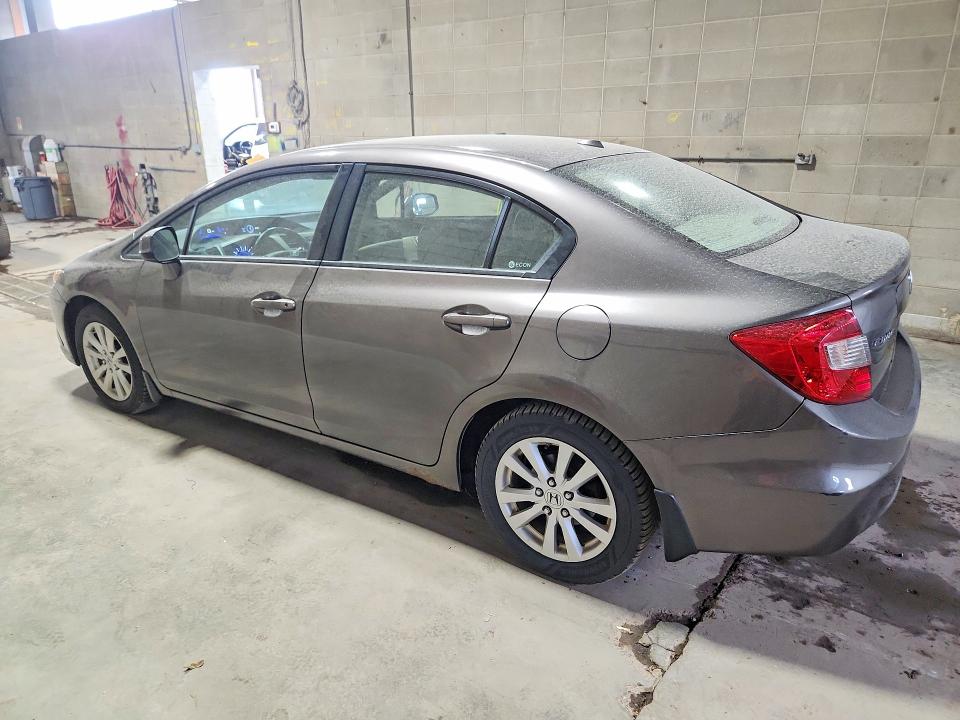 Photo 2 from auction – 2012 HONDA CIVIC with VIN 19XFB2F96CE028967