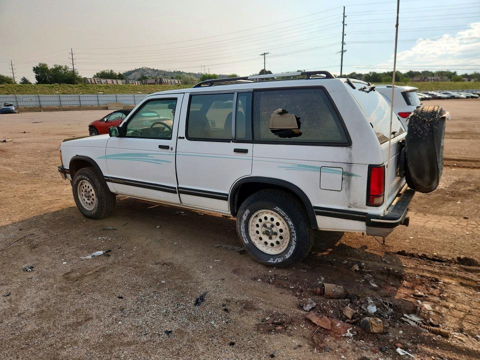 Photo 2 from auction – 1993 CHEVROLET BLAZER with VIN 1GNDT13W1P2174776