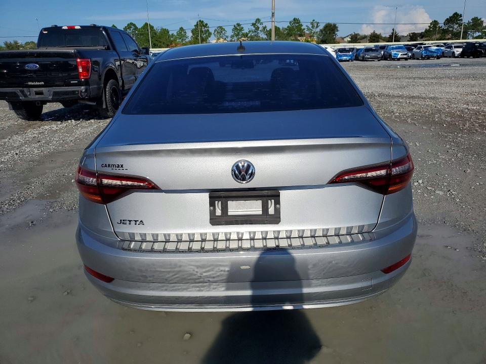 Photo 6 from auction – 2019 VOLKSWAGEN JETTA with VIN 3VWCB7BU8KM220421