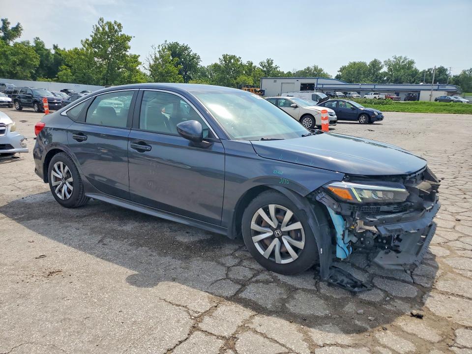 Photo 4 from auction – 2022 HONDA CIVIC with VIN 2HGFE2F25NH520652