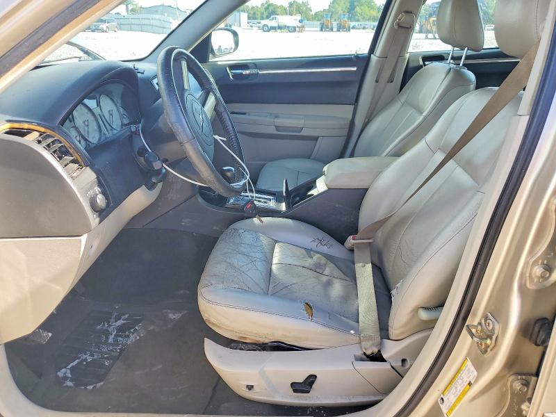 Photo 7 from auction – 2006 CHRYSLER 300 with VIN 2C3KA53G76H240327