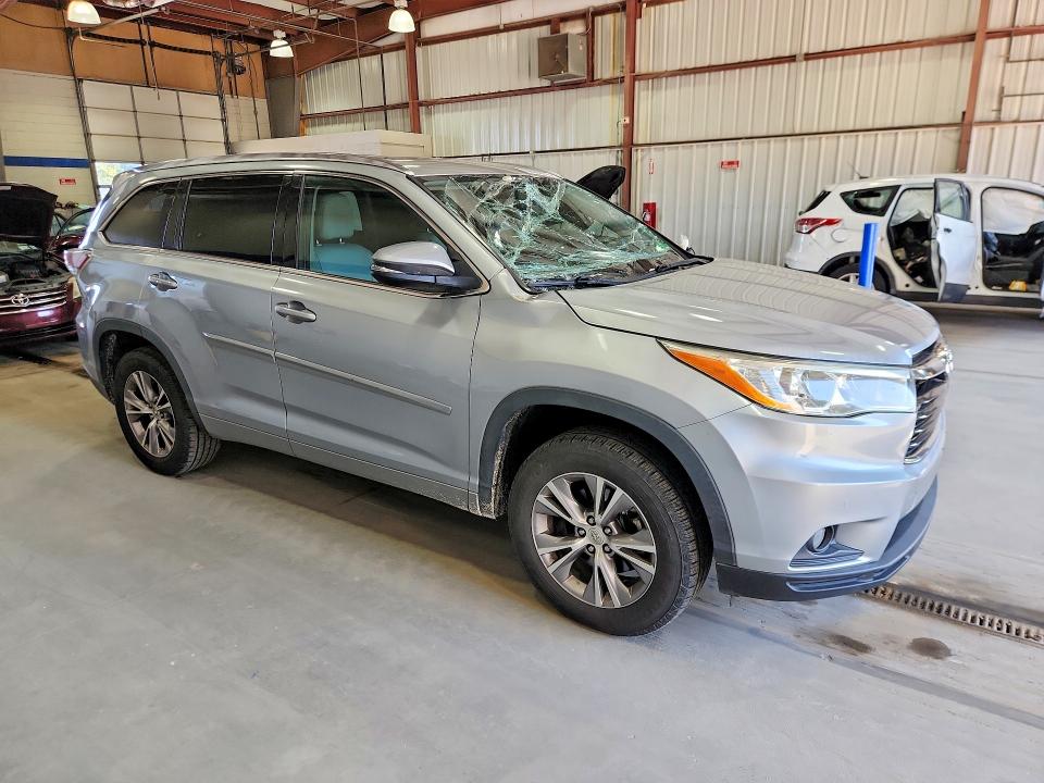 Zdjęcie 4 z aukcji – 2015 TOYOTA HIGHLANDER z VIN 5TDKKRFH9FS040748