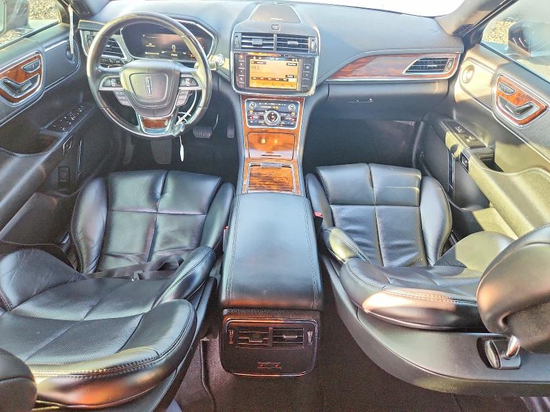 Photo 8 from auction – 2017 LINCOLN CONTINENTAL with VIN 1LN6L9SKXH5600331