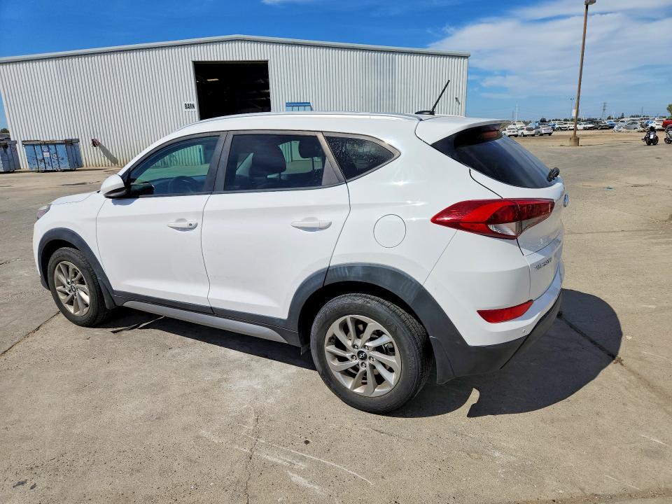 Photo 2 from auction – 2017 HYUNDAI TUCSON with VIN KM8J33A48HU263741
