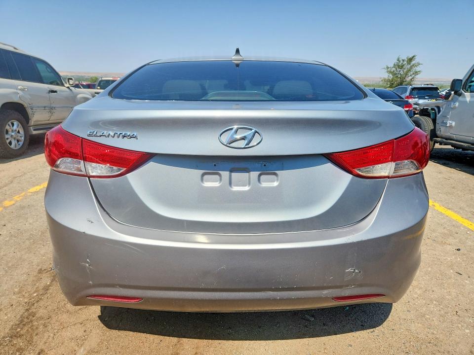 Photo 6 from auction – 2011 HYUNDAI ELANTRA with VIN KMHDH4AE4BU107796