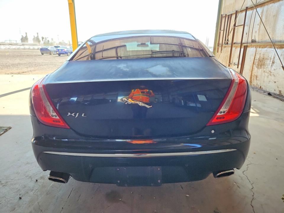 Photo 6 from auction – 2011 JAGUAR XJL with VIN SAJWA2GB4BLV18528