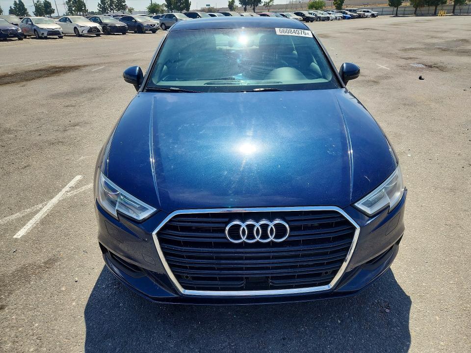 صورة رقم 5 من المزاد - 2018 AUDI A3 مع VIN WAUAUGFF6J1010263