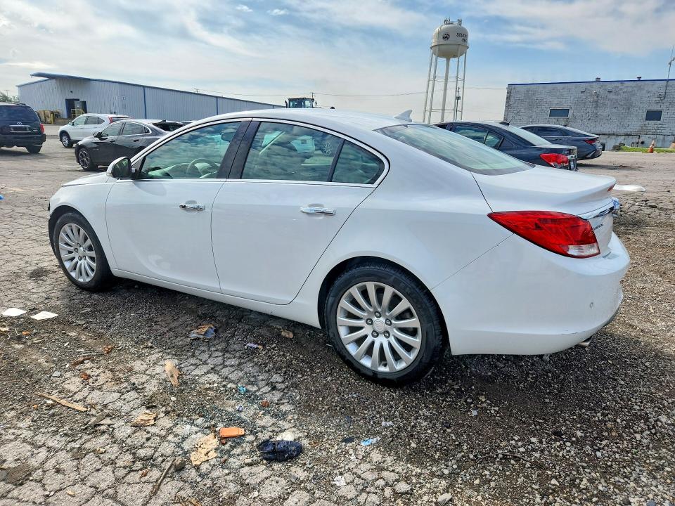 Photo 2 from auction – 2013 BUICK REGAL with VIN 2G4GS5EVXD9157696
