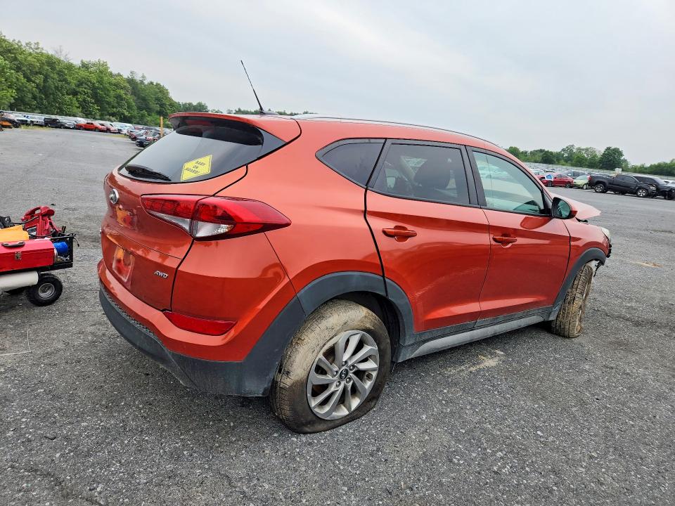 Photo 3 from auction – 2017 HYUNDAI TUCSON with VIN KM8J3CA42HU317227