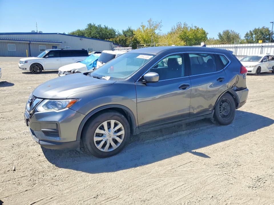 NISSAN ROGUE 2017 with VIN JN8AT2MT7HW386344 - Photo from auction
