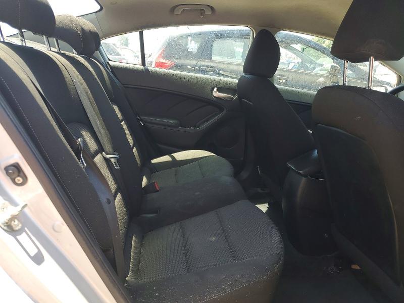 Photo 10 from auction – 2018 KIA FORTE with VIN 3KPFK4A77JE271671