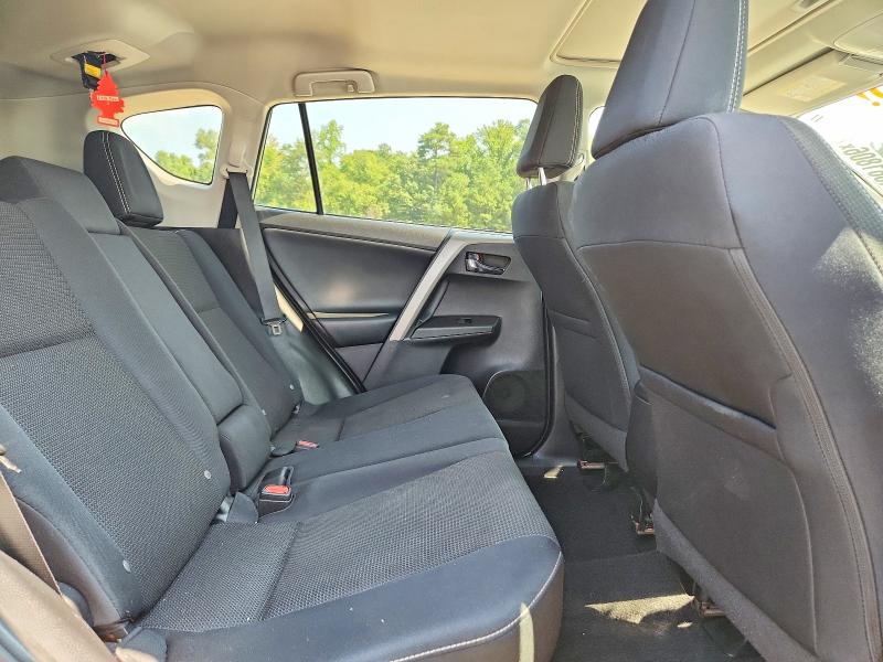 Photo 11 from auction – 2017 TOYOTA RAV4 with VIN 2T3RFREV3HW554106