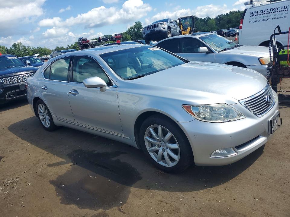 Photo 4 from auction – 2009 LEXUS LS with VIN JTHCL46F295001835