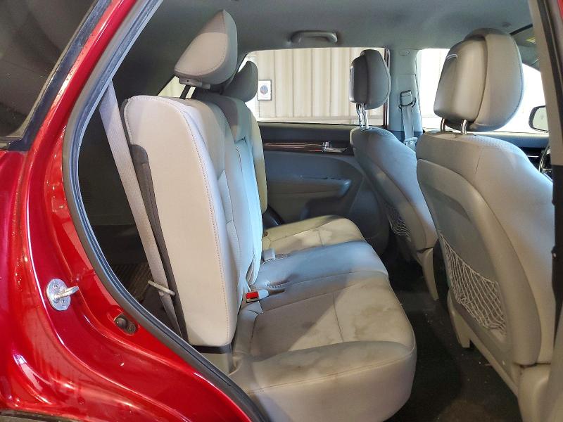 Photo 11 from auction – 2011 KIA SORENTO with VIN 5XYKTCA1XBG054038
