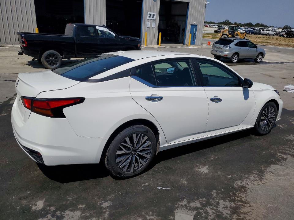 Photo 3 from auction – 2025 NISSAN ALTIMA with VIN 1N4BL4DV0SN399548