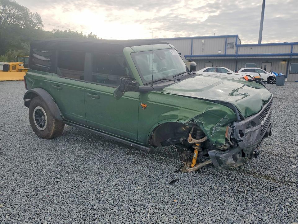 Фото 4 с аукциона – 2023 FORD BRONCO с VIN 1FMEE5DH1PLB66729