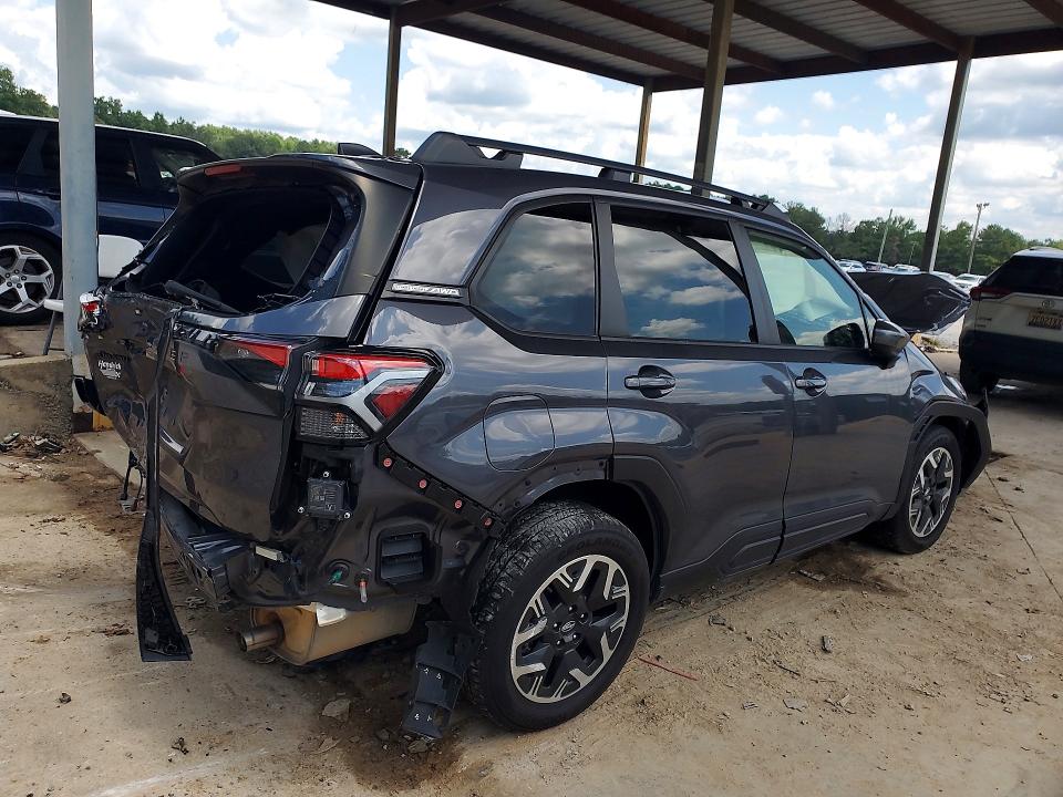 Photo 3 from auction – 2025 SUBARU FORESTER with VIN JF2SLDDC9SH456614