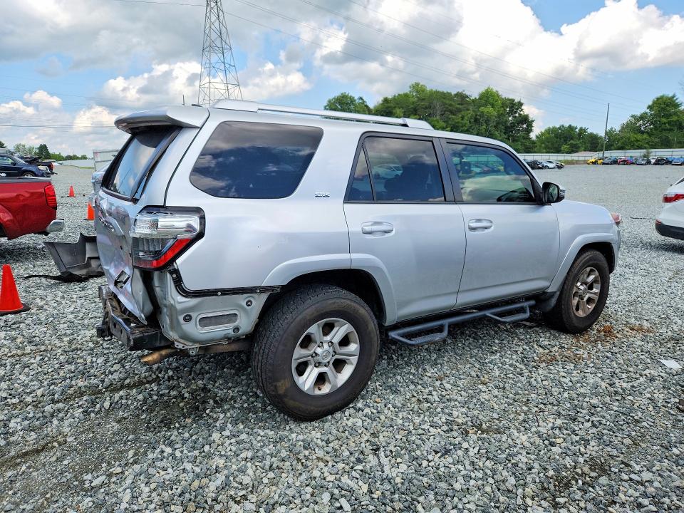 Photo 3 from auction – 2017 TOYOTA 4RUNNER with VIN JTEZU5JRXH5160385