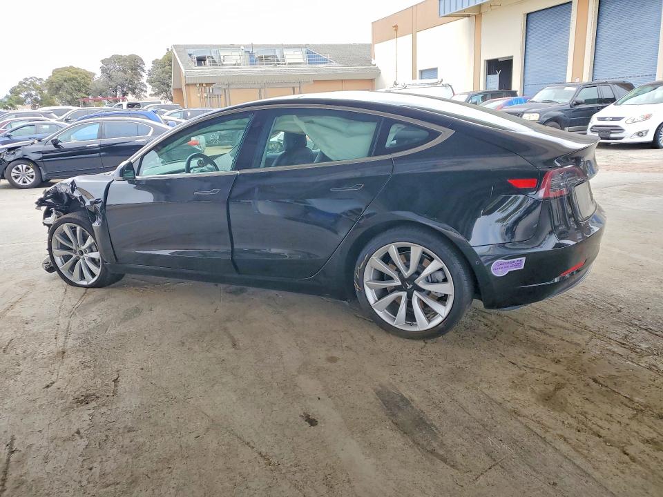 Photo 2 from auction – 2018 TESLA MODEL 3 with VIN 5YJ3E1EA4JF075857