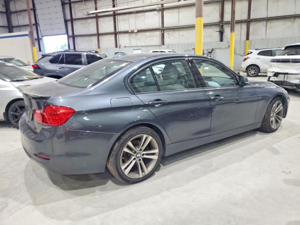 Photo 3 from auction – 2013 BMW 328 with VIN WBA3B3C50DF538987