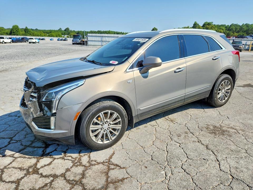 CADILLAC XT5 2018 with VIN 1GYKNCRS5JZ175030 - Photo from auction