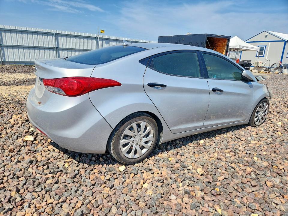 Photo 3 from auction – 2012 HYUNDAI ELANTRA with VIN 5NPDH4AE5CH062769