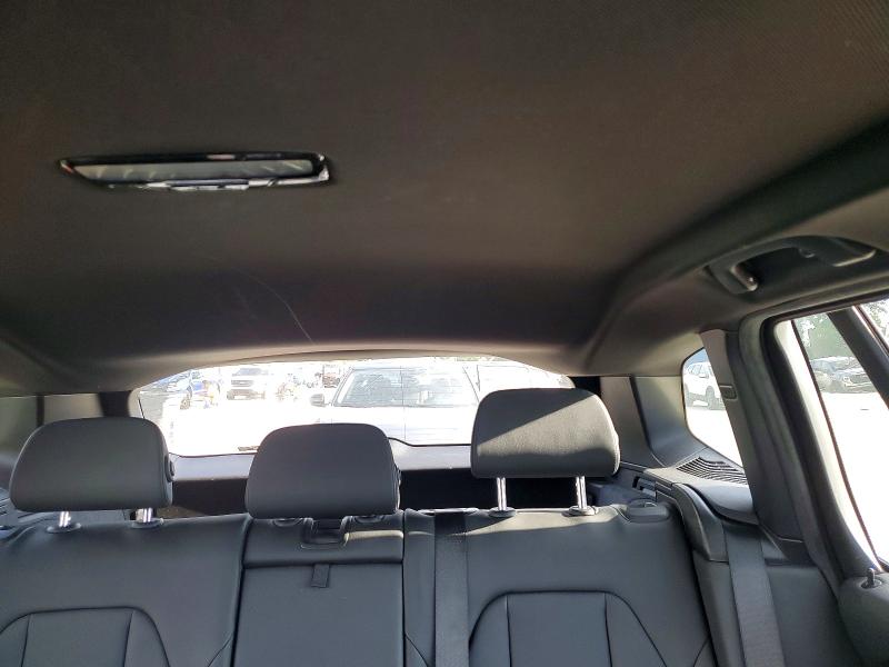 Photo 10 from auction – 2019 BMW X3 with VIN 5UXTR7C53KLR50811