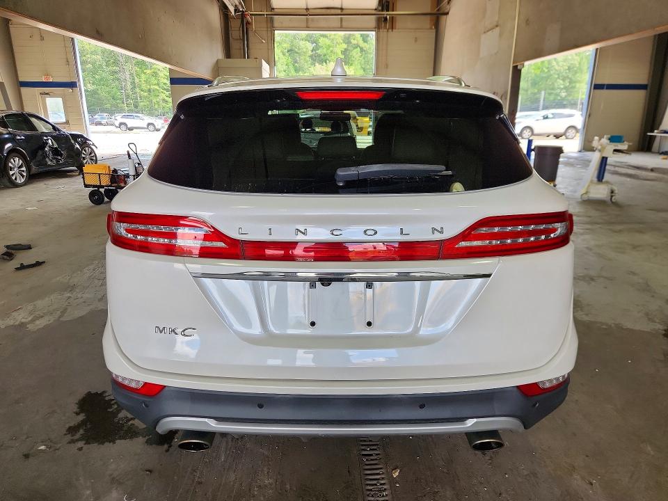 Photo 6 from auction – 2019 LINCOLN MKC with VIN 5LMCJ3D93KUL03668