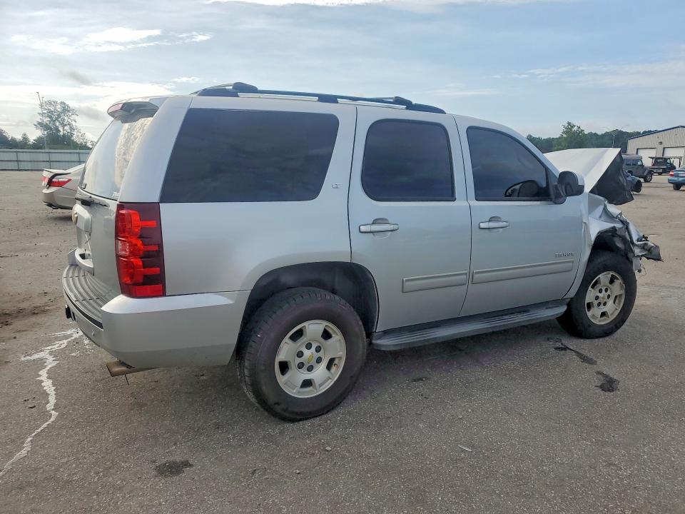 Photo 3 from auction – 2013 CHEVROLET TAHOE with VIN 1GNSKBE00DR220352