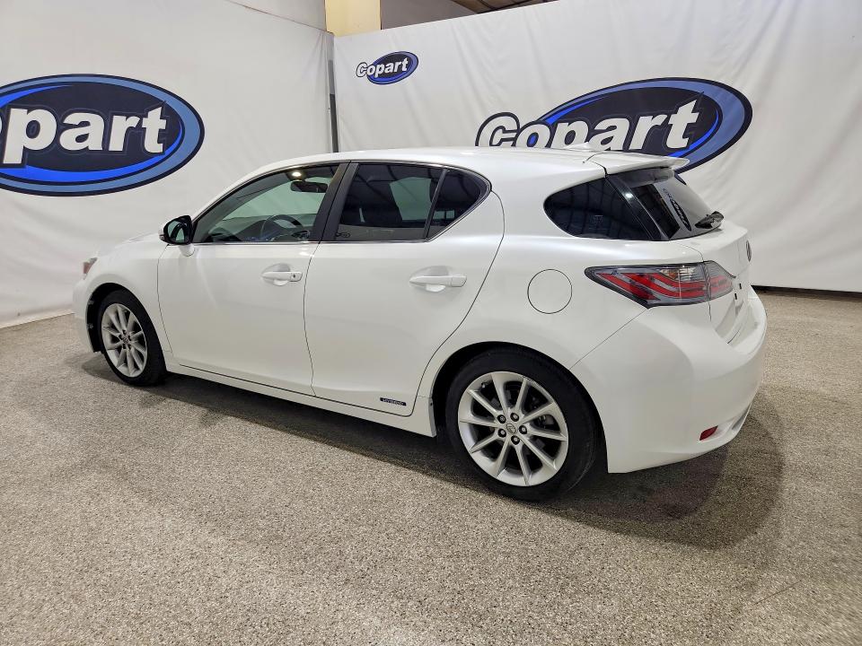 Photo 2 from auction – 2013 LEXUS CT with VIN JTHKD5BH8D2125219